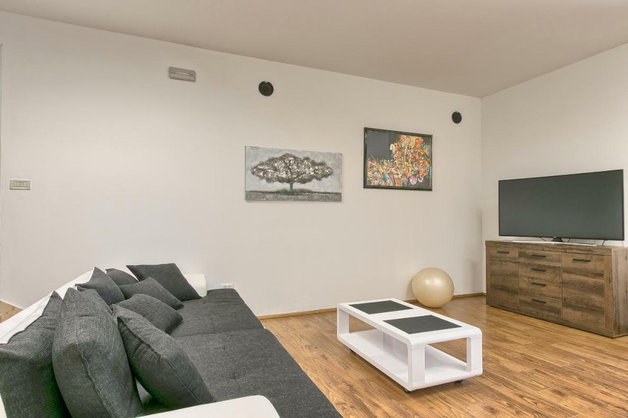 Wellness Apartman Kaiser Пула Екстер'єр фото